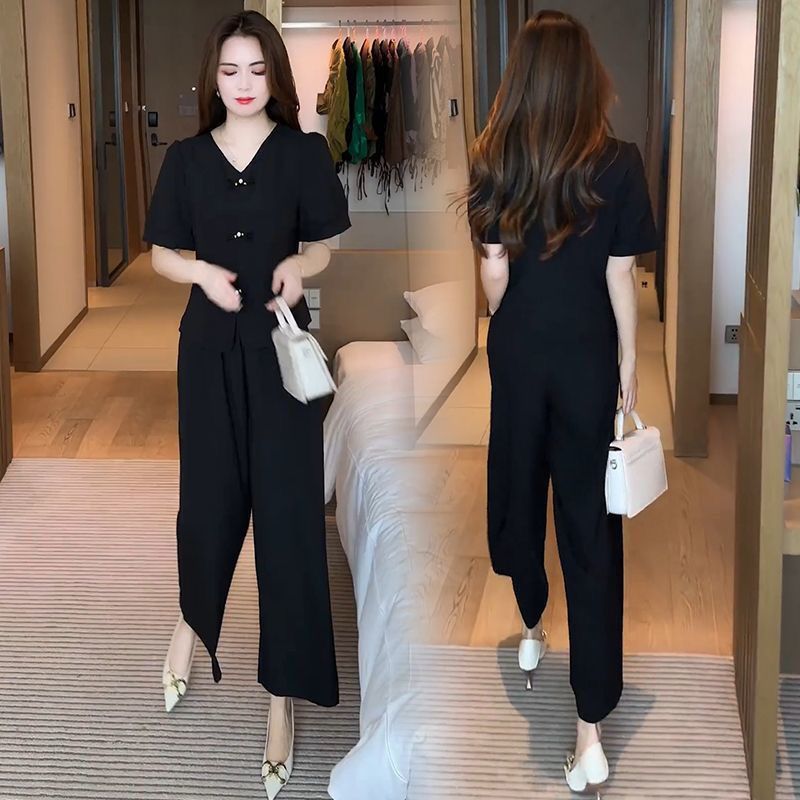 🌸【Top + Pantalones anchos】Traje de seda helada de moda