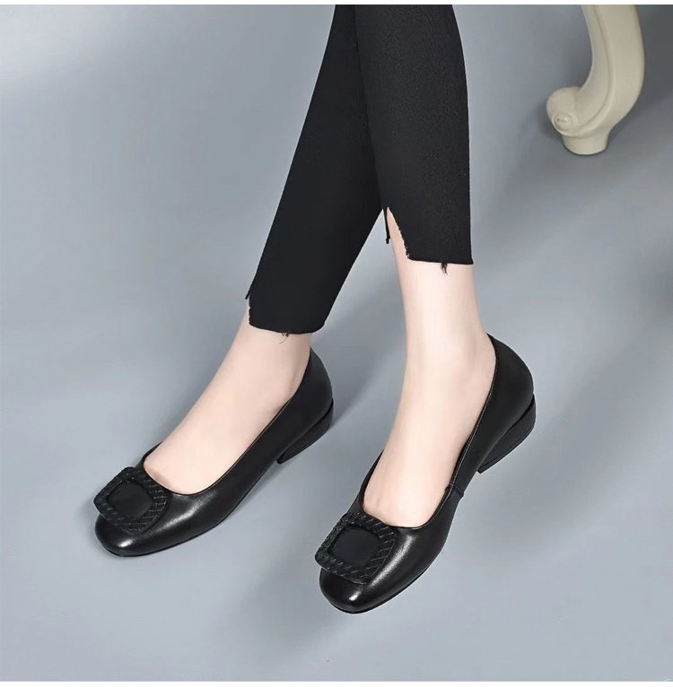 🔥【35-41】👠2025 Damskie buty skórzane z miękką podeszwą i grubym okrągłym obcasem-3930451